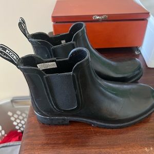 Michael Kors ankle rain boots, size 10